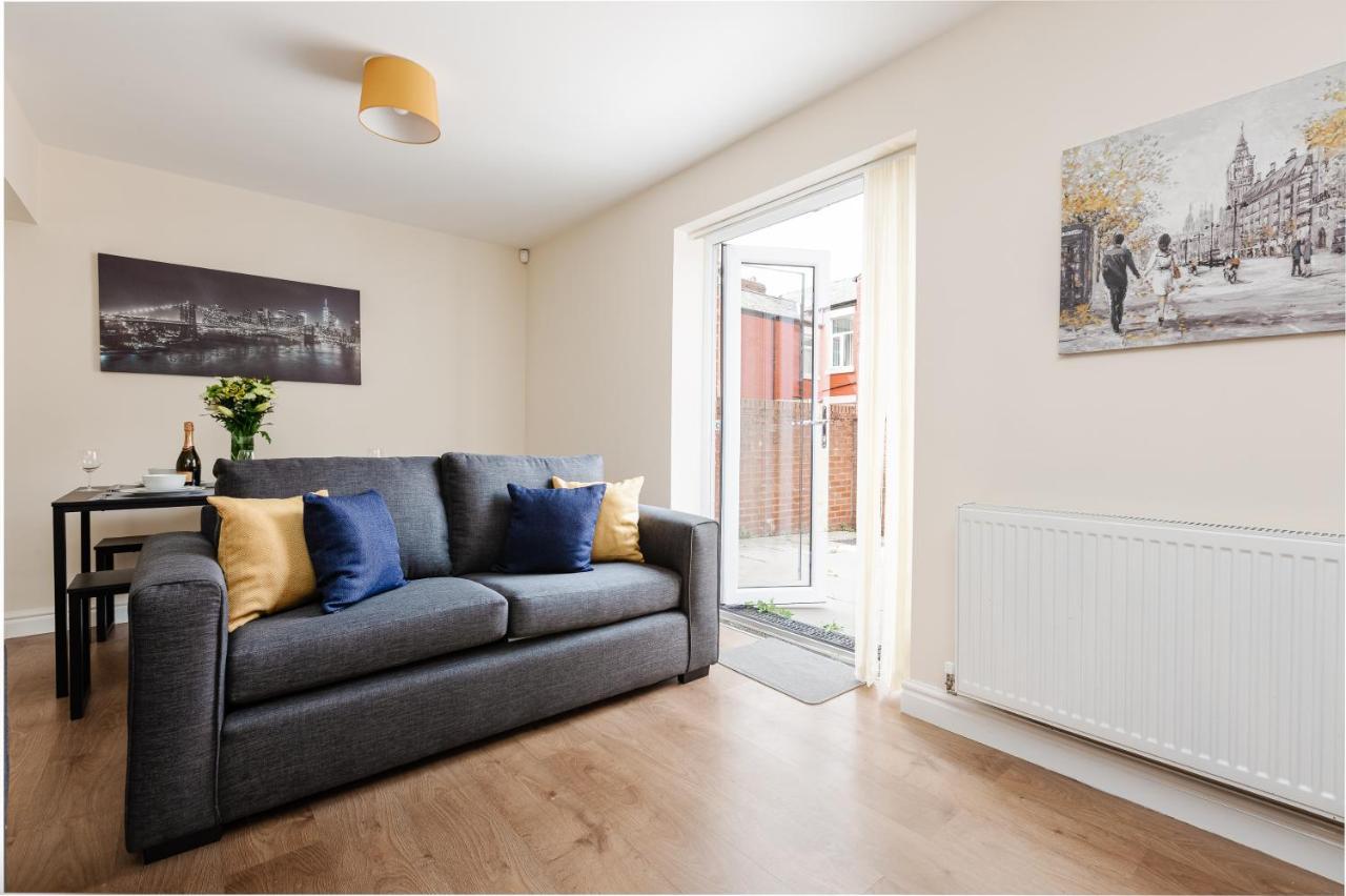 Oxheys House - 5 Bedrooms Contractors Parking Πρέστον Εξωτερικό φωτογραφία